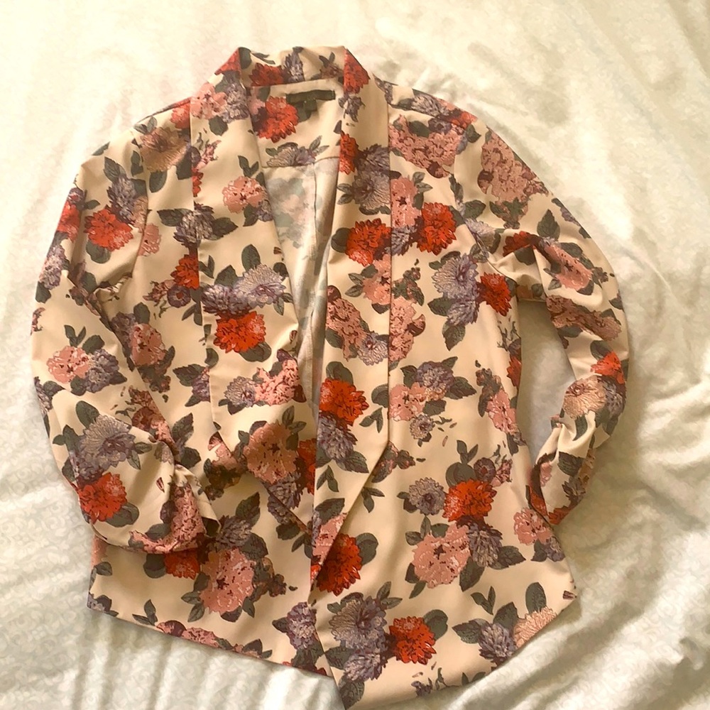 Floral blazer style jacket. Size L